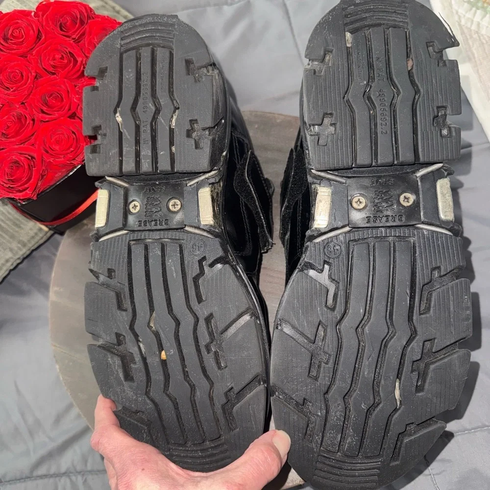 💥SALE💥Aldo Stone Ridge Chunky Tech Sole Strap Black Leather Industrial EU 46